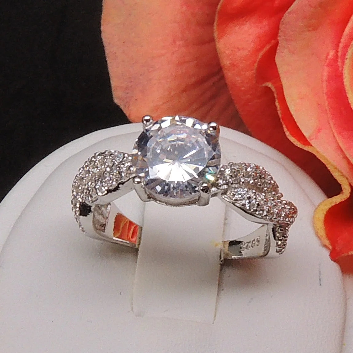 Andrea Twist – 925 Sterling Silver Ring Stone