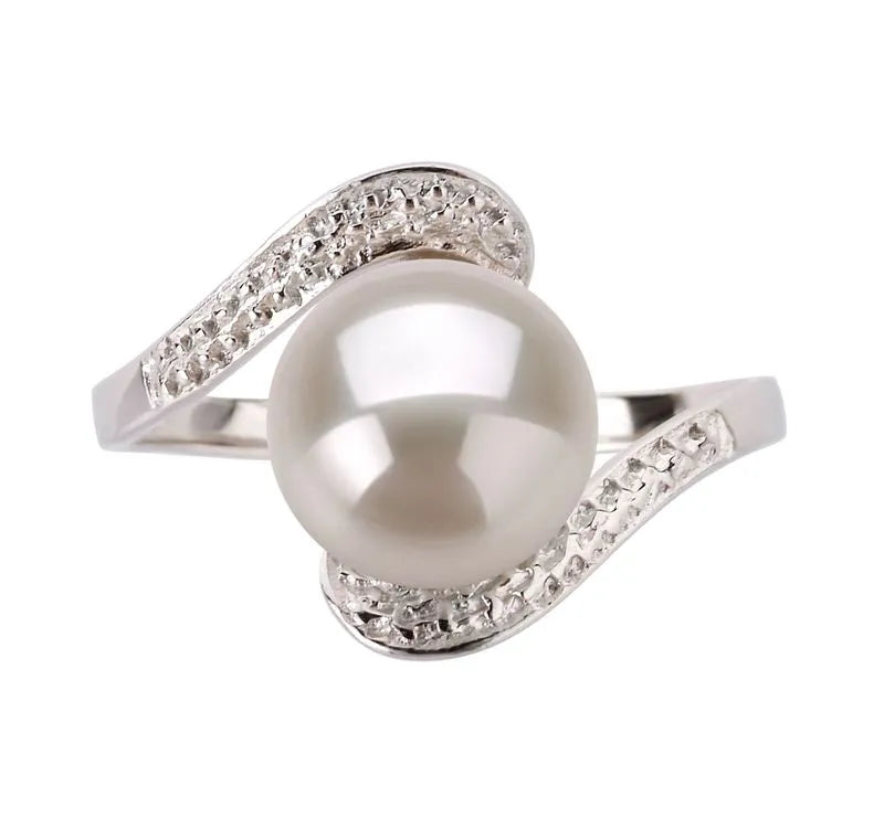 Chantel Pearl – Freshwater Elegance