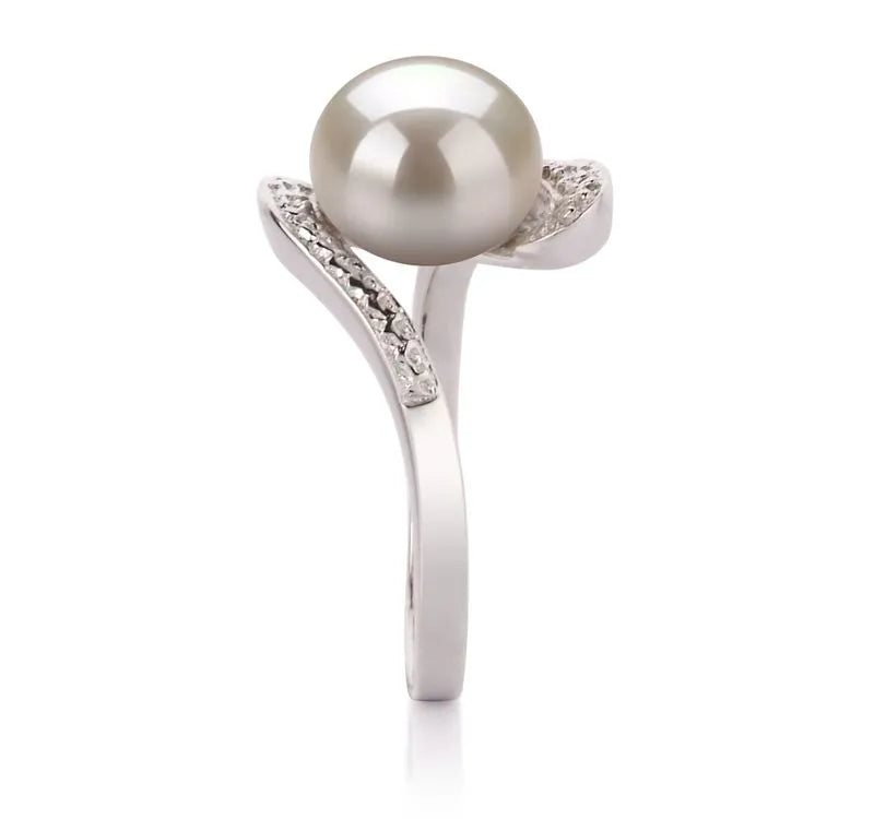 Chantel Pearl – Freshwater Elegance
