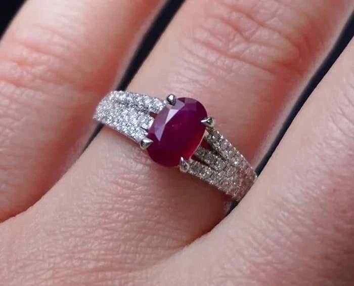 Ruby Glow – 925 Sterling Silver Ring