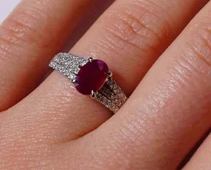 Ruby Glow – 925 Sterling Silver Ring